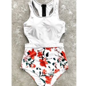 Cupshe Lilies open Print One-piece Swimsuit SMALL